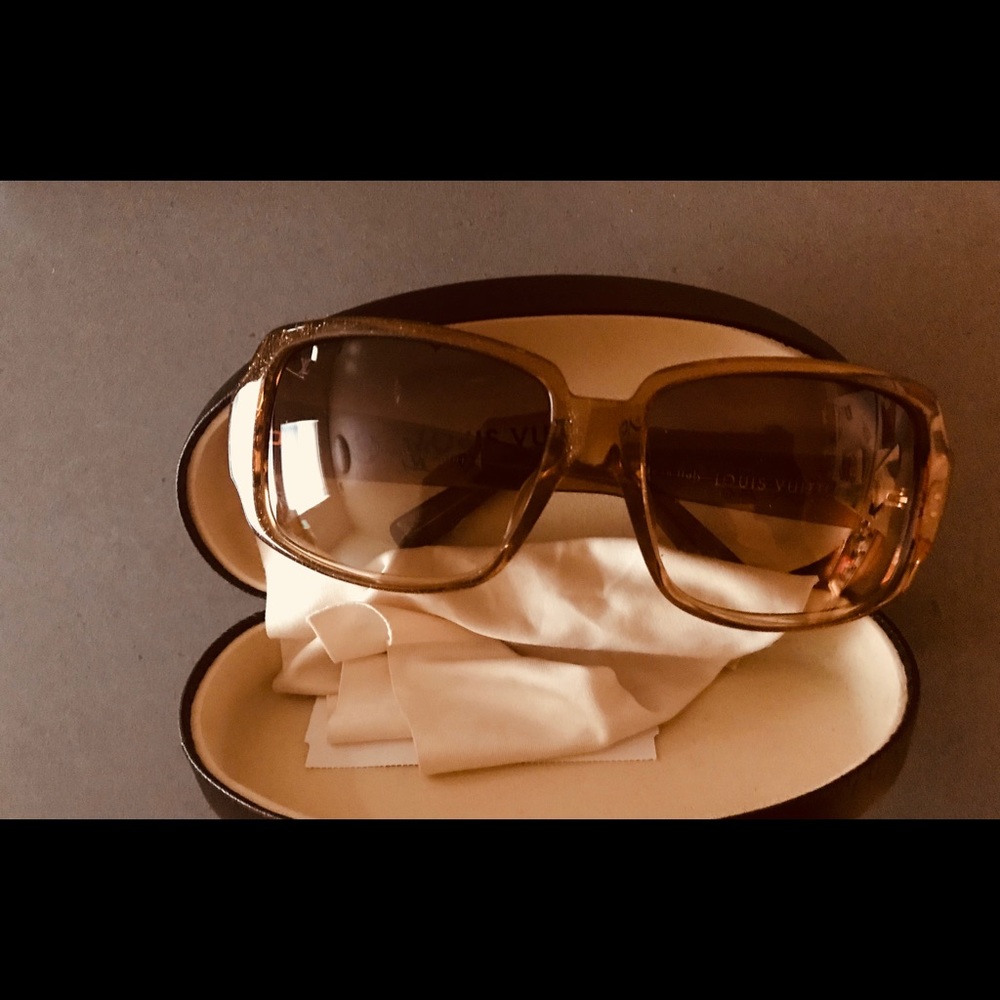 Authentic Louis Vuitton Sunglasses